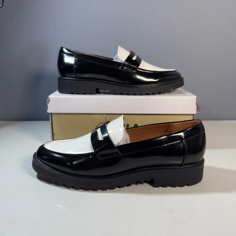 Mia Amore Hali Loafers Womens 10 Black White New Lug Sole Patent Penny Shoe